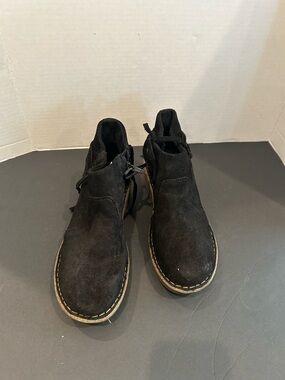 Women’s  Born Vaughn Distressed Suede Black Ankle Boots Bootie size 6.5